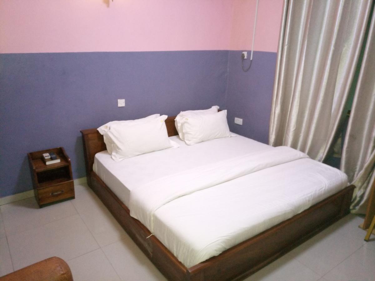 Glorious Hotel & Suites Ikotun Екстер'єр фото