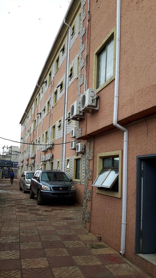Glorious Hotel & Suites Ikotun Екстер'єр фото